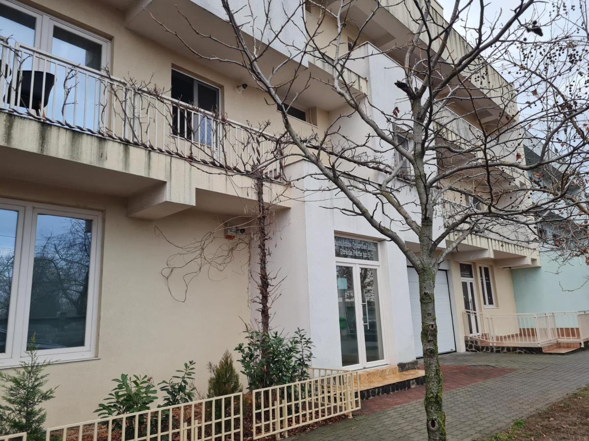 Arad Wellness Apartment Exterior photo